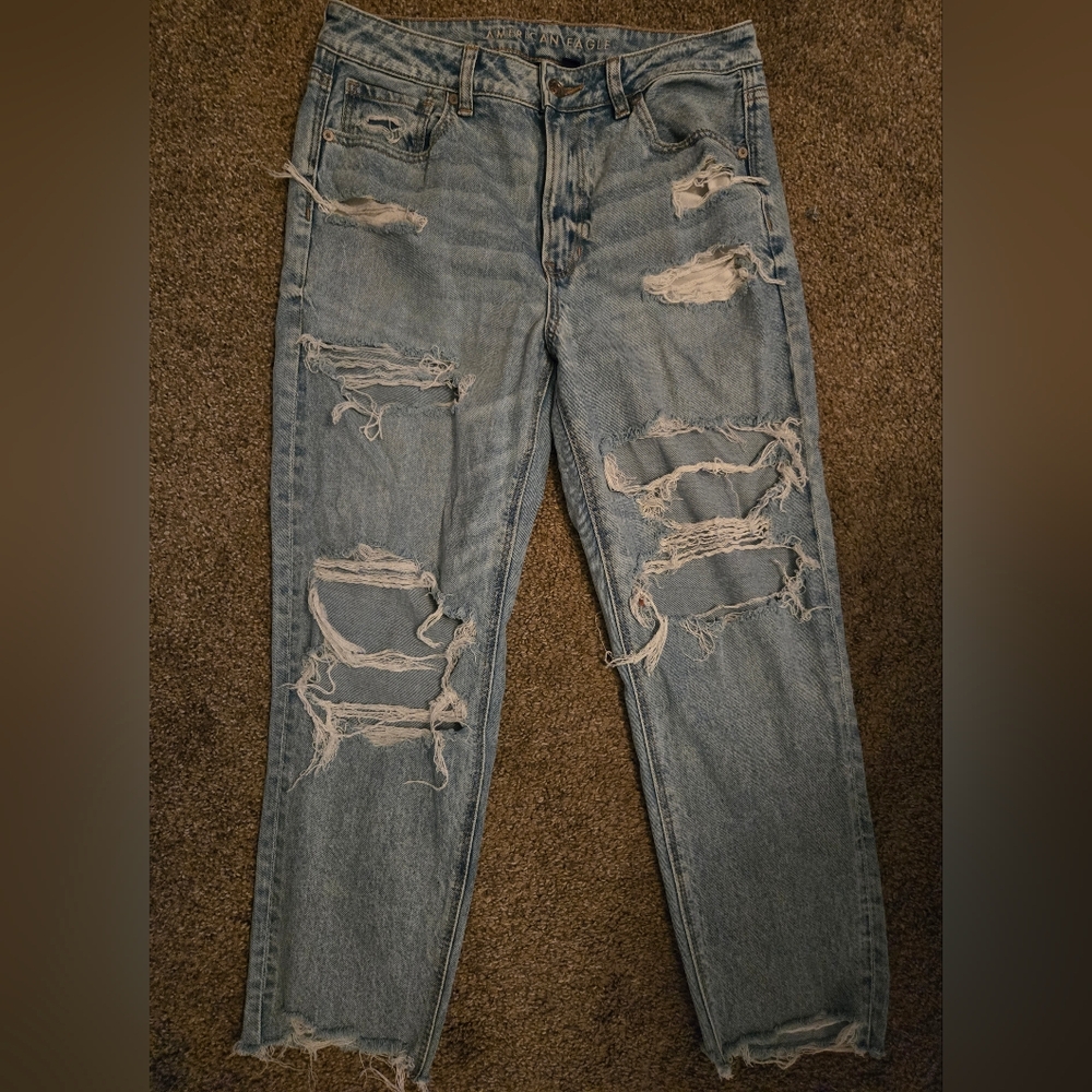 American Eagle Mom Distressed Jeans Size 10 EUC